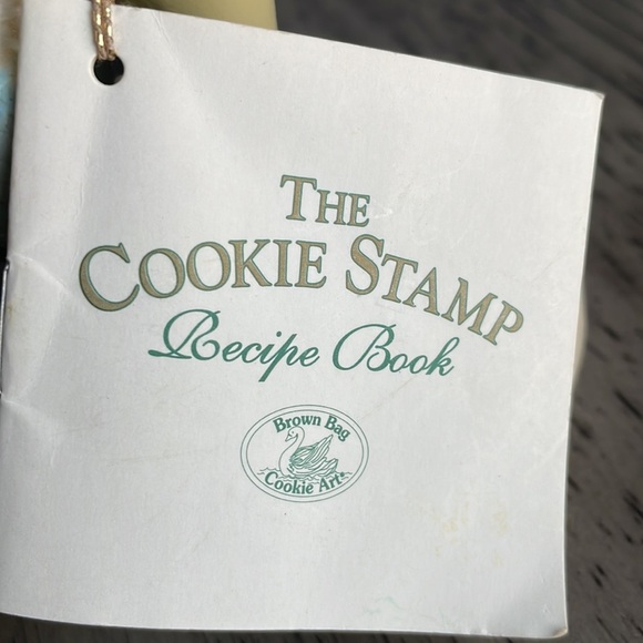 Hill Design Inc Winnie the Pooh - Christopher Robbin with Eeyore Cooking Press - Picture 5 of 7